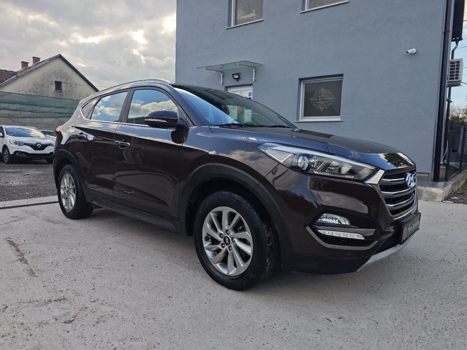 hyundai-tucson-1.7-crdi-isg-xpossible-12-mjeseci-jamstvo-kartice-rate-slika-288743402.jpg